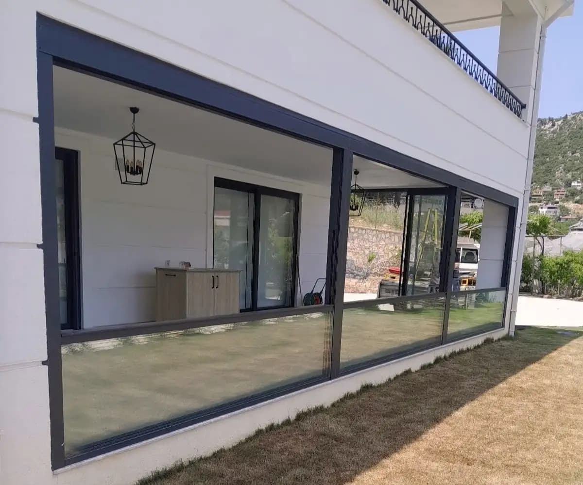Mersin giyotin cam balkon uygulaması